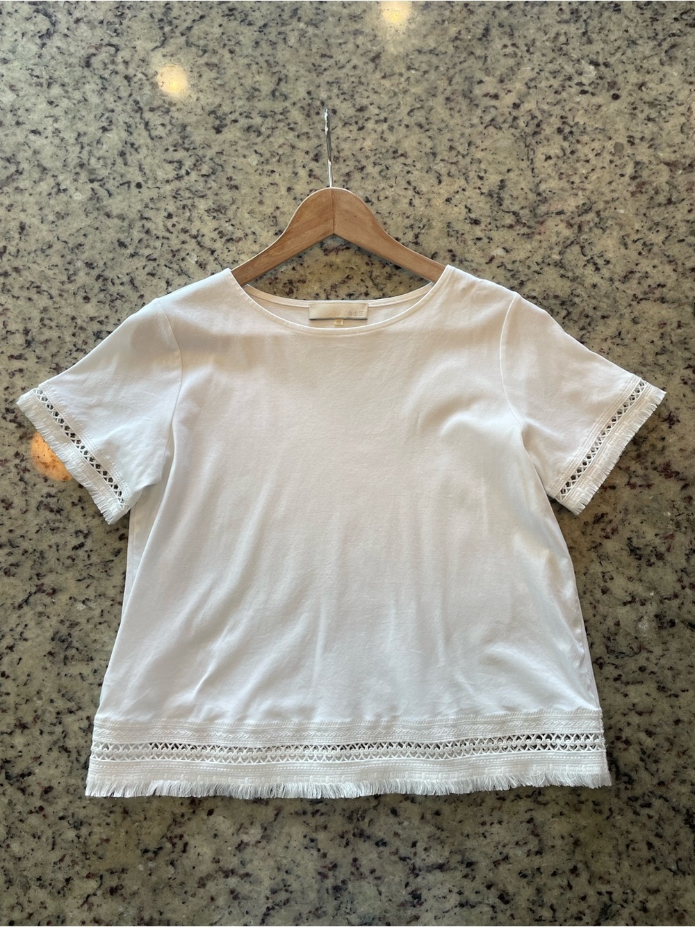 New Women's Jiyuku white Short-Sleeve 100% cotton Crochet Trim Tee M ret. $78